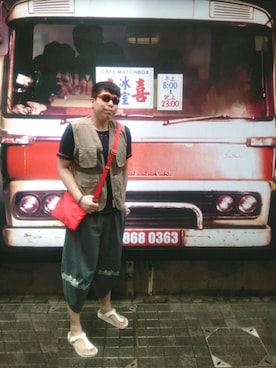 「ro（ロー）のアイテム（バッグ）」を使った、Panda Ngさん（メンズ・179cm）の秋コーディネート