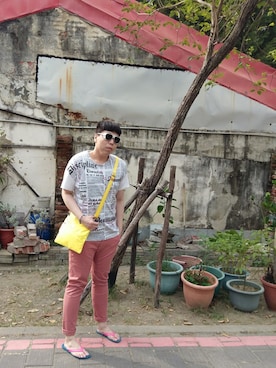 「ro（ロー）のアイテム（バッグ）」を使った、Panda Ngさん（メンズ・179cm）の秋コーディネート