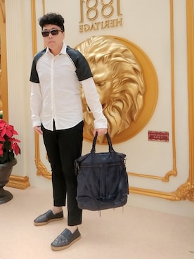 「NEIL BARRETT（ニールバレット）のアイテム（シューズ）」を使った、Panda Ngさん（メンズ・179cm）の冬コーディネート