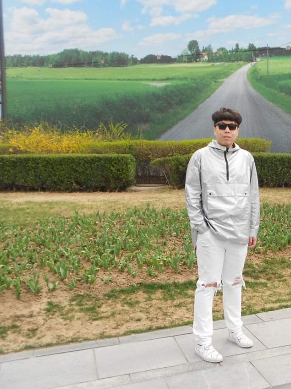 「SUPERのアイテム（サングラス、ブラック系）」を使った、Panda Ngさん（メンズ・179cm）の冬コーディネートの1枚目の写真