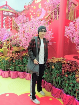 「GALLIANO（ガリアーノ）のアイテム」を使った、Panda Ngさん（メンズ・179cm）の冬コーディネート