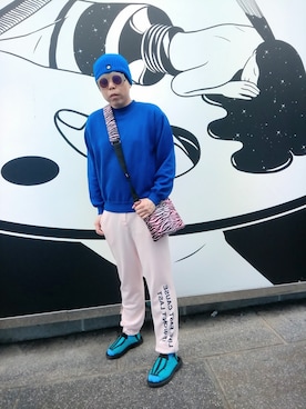 「ZOE KARSSEN（ゾーカーセン）のアイテム」を使った、Panda Ngさん（メンズ・179cm）の春コーディネート