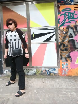 「alexanderwang（アレキサンダーワン）のアイテム（バッグ）」を使った、Panda Ngさん（メンズ・180cm）の秋コーディネート