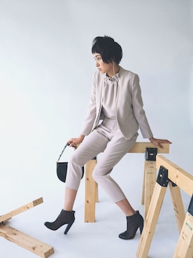 「kaene（カエン）のアイテム（ノーカラージャケット）」を使った、kaeneSTAFFさん（レディース・170cm）の冬コーディネート