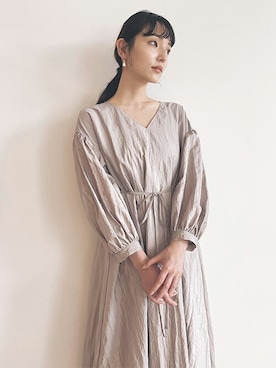 「アイテム（ドレス、ベージュ系）」を使った、kaeneSTAFFさん（レディース・165cm）の冬コーディネート