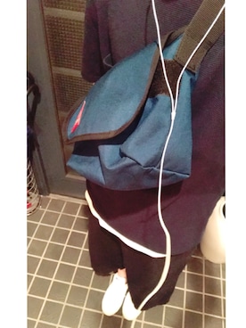 「アイテム（ボディバッグ/ウエストポーチ、ブルー系）」を使った、パルプンテ。さん（メンズ・170cm）の春コーディネート