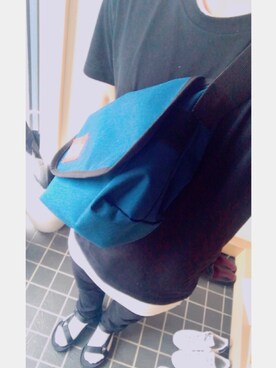 「アイテム（ボディバッグ/ウエストポーチ、ブルー系）」を使った、パルプンテ。さん（メンズ・170cm）の夏コーディネート