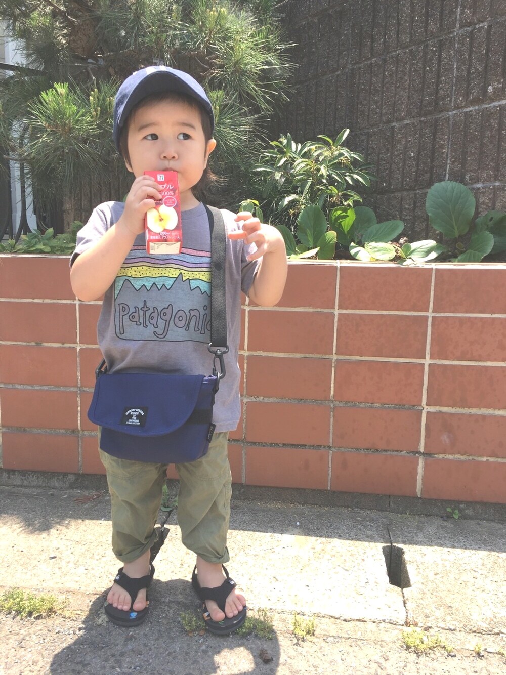 「kids、2歳、夏コーデ、シンプルコーデ」｜「quoti use fithのアイテム（その他パンツ、グリーン系）」を使った、totoさん（キッズ・80cm）の夏コーディネートの1枚目の写真