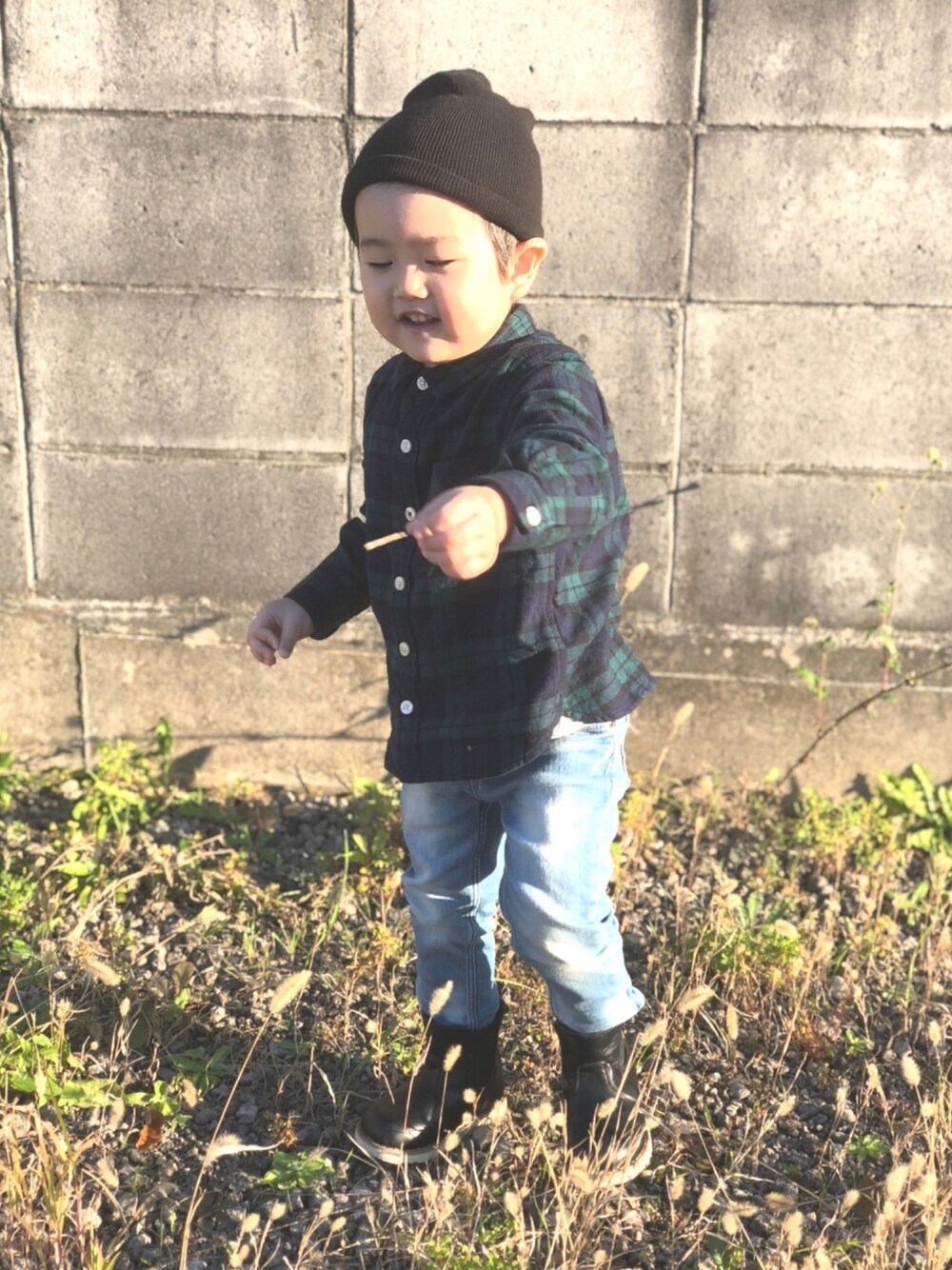 「kids、男の子、シンプル、冬」｜「無印良品のアイテム（シャツ/ブラウス、グリーン系）」を使った、totoさん（キッズ・80cm）の冬コーディネートの1枚目の写真