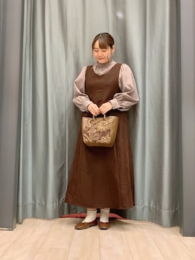「ELENCARE DUE」｜「アイテム（ジャンパースカート）」を使った、ちひろさん（レディース・154cm）の秋コーディネート