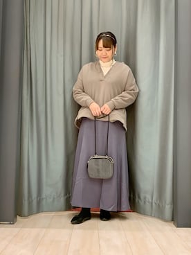 「earth music&ecology（アースミュージックアンドエコロジー）のサテンフレアスカート　＊（スカート）」を使った、ちひろさん（レディース・154cm）の冬コーディネート