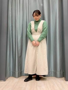 「ELENCARE DUE」｜「アイテム（ジャンパースカート）」を使った、ちひろさん（レディース・154cm）の冬コーディネート