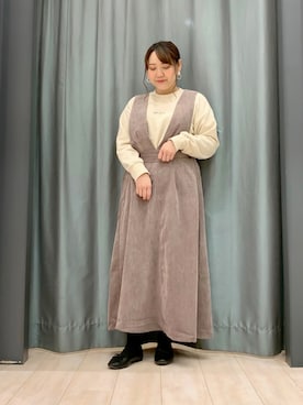 「ELENCARE DUE」｜「アイテム（ジャンパースカート）」を使った、ちひろさん（レディース・154cm）の冬コーディネート