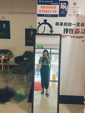「school」｜「アイテム（腕時計）」を使った、见过越多的清晨却越陌生-さん（レディース・163cm）の秋コーディネート