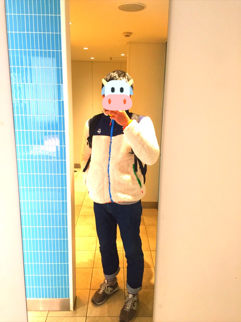 「CHUMSのFleece Elmo Hoody II（その他アウター、ホワイト系）」を使った、なみさん（メンズ・180cm）の冬コーディネートの1枚目の写真