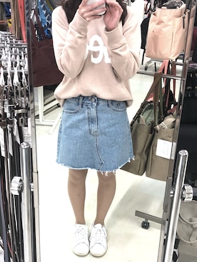 「chocomee（チョコミー）のアイテム（デニムスカート）」を使った、asamiさん（レディース・148cm）の秋コーディネート