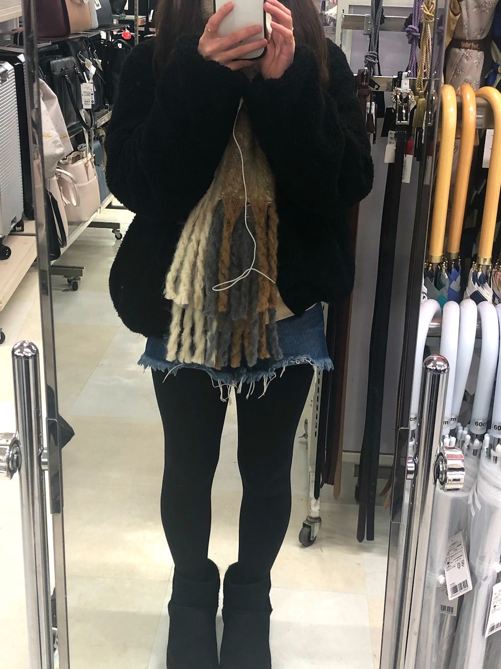 「カジュアルコーデ、プチプラコーデ、低身長、デニムパンツ、ootd」｜「titivateのﾘﾊﾞｰｼﾌﾞﾙﾁｪｽﾄｼﾞｯﾌﾟﾎﾞｱﾌﾞﾙｿﾞﾝ（ブルゾン、ブラック系）」を使った、asamiさん（レディース・148cm）の冬コーディネートの1枚目の写真