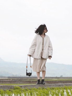 「UNIQLO（ユニクロ）のアイテム（ダッフルコート、ホワイト系）」を使った、Tiffy Leeさん（レディース・159cm）の春コーディネート