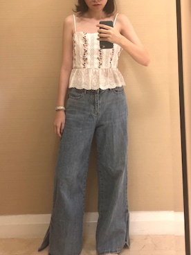 「NET（ネット）のアイテム（デニムパンツ、ブルー系）」を使った、Tiffy Leeさん（レディース・159cm）の春コーディネート