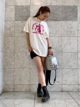 「アイテム（バックパック/リュック、シルバー系）」を使った、Ayakaさん（レディース・161cm）の夏コーディネート