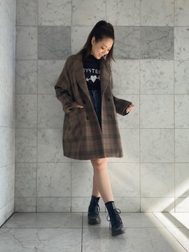 「オーバーサイズコート」｜「アイテム（デニムスカート）」を使った、Ayakaさん（レディース・161cm）の秋コーディネート