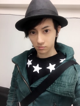 「GIVENCHY（ジバンシイ）のアイテム（パーカー）」を使った、神成大介(KannariHiroaki)さん（メンズ・168cm）の春コーディネート