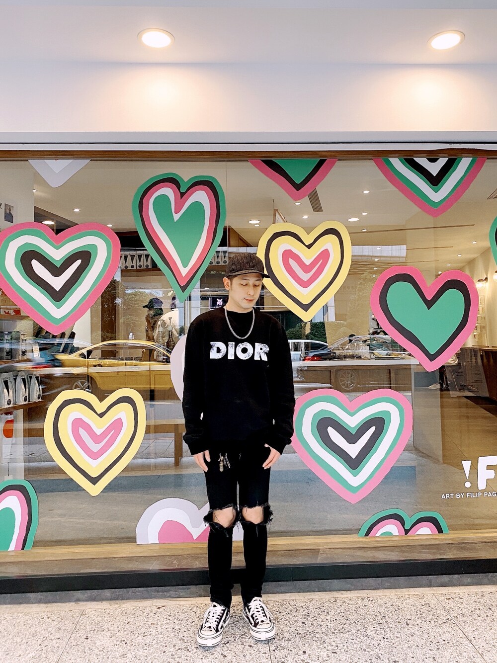 「Dior、Dior HOMME、xvessel、converse、CONVERSE1970、CONVERSE TOKYO、CAP、Taiwan、TAIPEI」｜「Dior hommeのアイテム（帽子、ブラック系）」を使った、Foxさん（メンズ・173cm）の春コーディネートの1枚目の写真