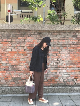 「休闲」｜「アイテム（アナログ腕時計）」を使った、Ericaさん（レディース・161cm）の秋コーディネート