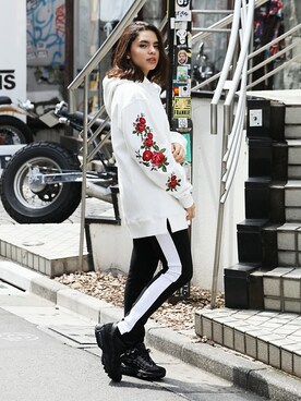 「アイテム（パーカー、ホワイト系）」を使った、JACKROSE OFFICIALさん（レディース・160cm）の秋コーディネート