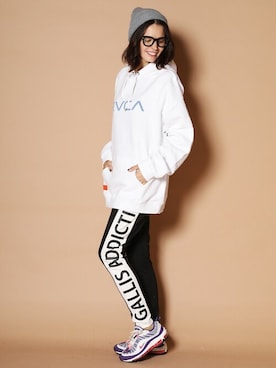 「RVCA（ルーカ）のアイテム」を使った、JACKROSE OFFICIALさん（レディース・170cm）の秋コーディネート