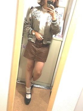 「アイテム（スタジャン、ゴールド系）」を使った、たさん（レディース・155cm）の冬コーディネート