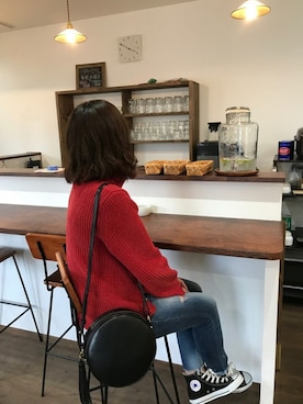 「Ungrid（アングリッド）のフレイドヘムストスリ（デニムパンツ）」を使った、もりこさん（レディース・163cm）の冬コーディネート