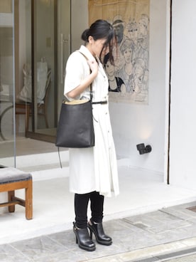 「Edwina Horl（エドウィナホール）のアイテム」を使った、Wallace & Murronさん（レディース・162cm）の春コーディネート