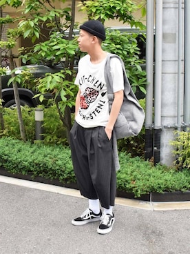 「アイテム（ボディバッグ/ウエストポーチ）」を使った、Wallace & Murronさん（メンズ・170cm）の春コーディネート