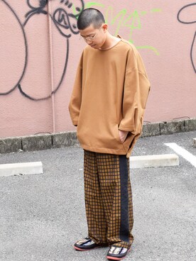 「my beautiful landlet（マイビューティフルランドレット）のアイテム（トップス）」を使った、Wallace & Murronさん（メンズ・170cm）の夏コーディネート