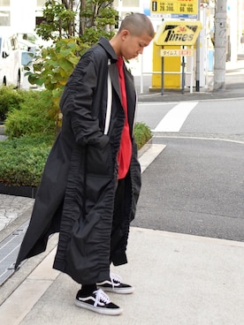 「SHINYAKOZUKA（シンヤコヅカ）のアイテム（その他アウター）」を使った、Wallace & Murronさん（メンズ・170cm）の秋コーディネート