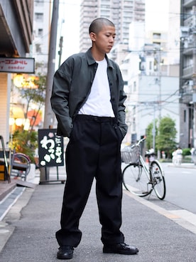 「SHINYAKOZUKA（シンヤコヅカ）のアイテム（その他アウター）」を使った、Wallace & Murronさん（メンズ・170cm）の秋コーディネート