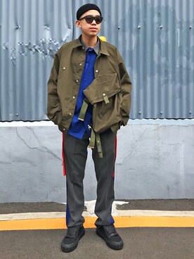 「ALMOSTBLACK（オールモストブラック）のアイテム」を使った、Wallace & Murronさん（メンズ・170cm）の冬コーディネート