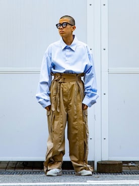 「HED MAYNER（ヘドメイナー）のアイテム」を使った、Wallace & Murronさん（メンズ・165cm）の秋コーディネート