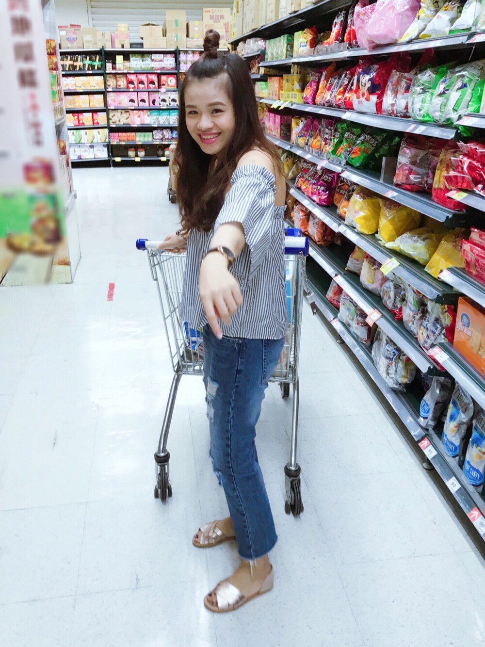 「ootd、DW、H&M、summer」｜「Cynthiaのアイテム（トップス、ブラック系）」を使った、Ariel.12さん（レディース・160cm）の夏コーディネートの1枚目の写真