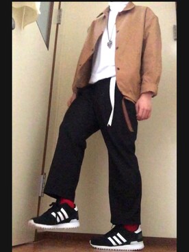 「リドム」｜「アイテム（チノパンツ）」を使った、koさん（メンズ・167cm）の春コーディネート