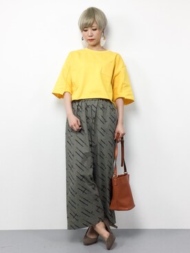 「chambre de charme（シャンブルドゥシャーム）のアイテム（パンツ）」を使った、monchiさん（レディース・165cm）の春コーディネート