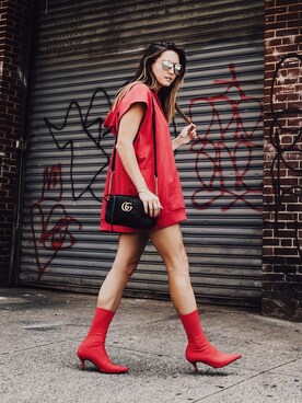 「red」｜「アイテム（スウェット）」を使った、Bethany Marieさん（レディース・170cm）の夏コーディネート
