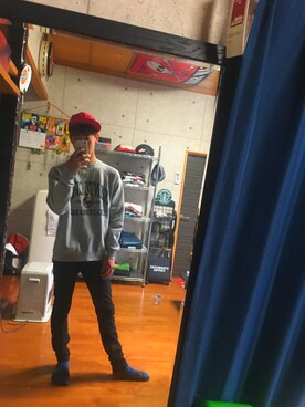 「NEW ERA（ニューエラ）のアイテム（キャップ、レッド系）」を使った、りゅーじさん（メンズ・169cm）の春コーディネート