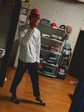 「A BATHING APE（アベイシングエイプ）のアイテム（ニットキャップ/ビーニー、レッド系）」を使った、りゅーじさん（メンズ・169cm）の秋コーディネート