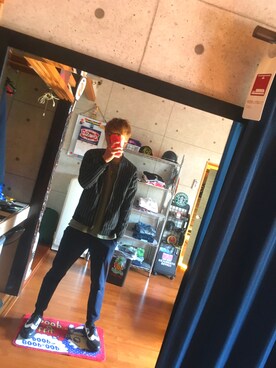 「NANO universe（ナノユニバース）のアイテム（ブルゾン、ブラック系）」を使った、りゅーじさん（メンズ・169cm）の春コーディネート