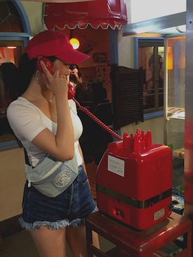 「アイテム（ボディバッグ/ウエストポーチ、ブルー系）」を使った、たえぽんさん（レディース・165cm）の夏コーディネート