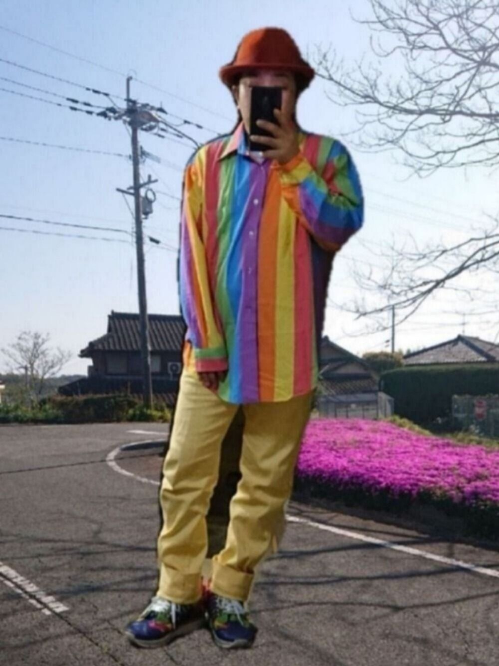 その他のスニーカー、グリーン系のショルダーバッグ、その他のシャツ/ブラウスを着用したメンズの春コーディネートの1枚目の写真