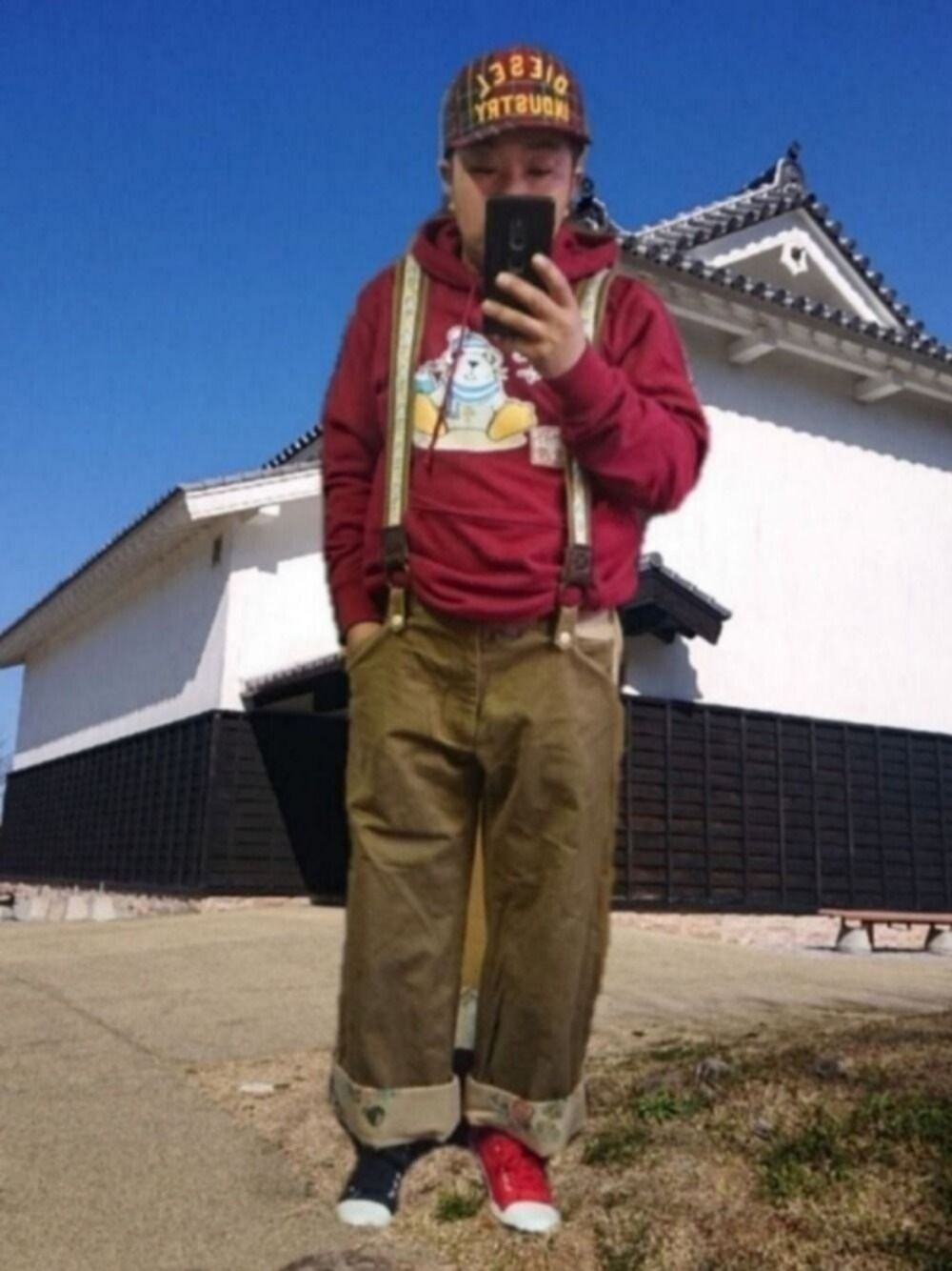 「プチプラ、低身長、個性的、相互フォロー、キャップ、スニーカー、春コーデ、プチプラのさとし」｜「DIESELのアイテム（キャップ、レッド系）」を使った、さとし🐨相互さん（メンズ・159cm）の春コーディネートの1枚目の写真