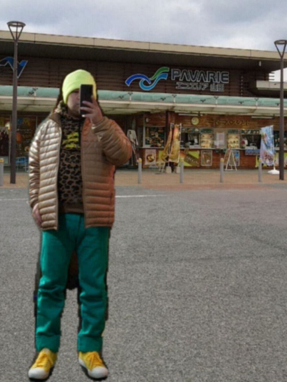 「個性的、原宿系、プチプラ、プチプラのさとし、ニット帽、パーカー、スニーカーコーデ、デニムパンツ、Diesel、冬コーデ」｜「WEGOのアイテム（ニットキャップ/ビーニー、イエロー系）」を使った、さとし🐨相互さん（メンズ・159cm）の冬コーディネートの1枚目の写真